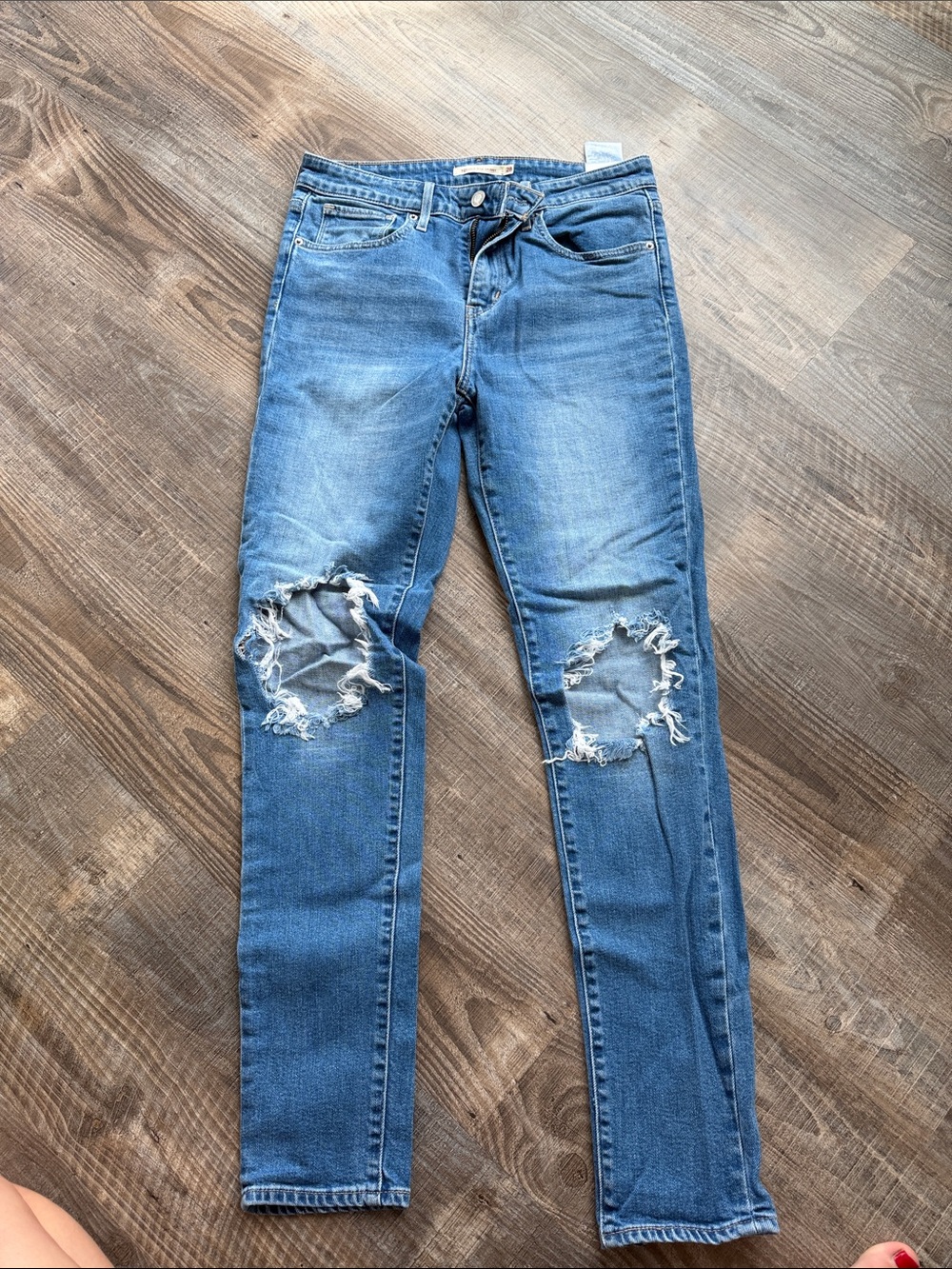 Levi's Distressed Medium Blue Skinny Jeans - Women's